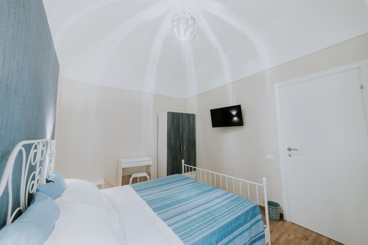 לינה וארוחת בוקר קייטי La Casa Di Achille מראה חיצוני תמונה