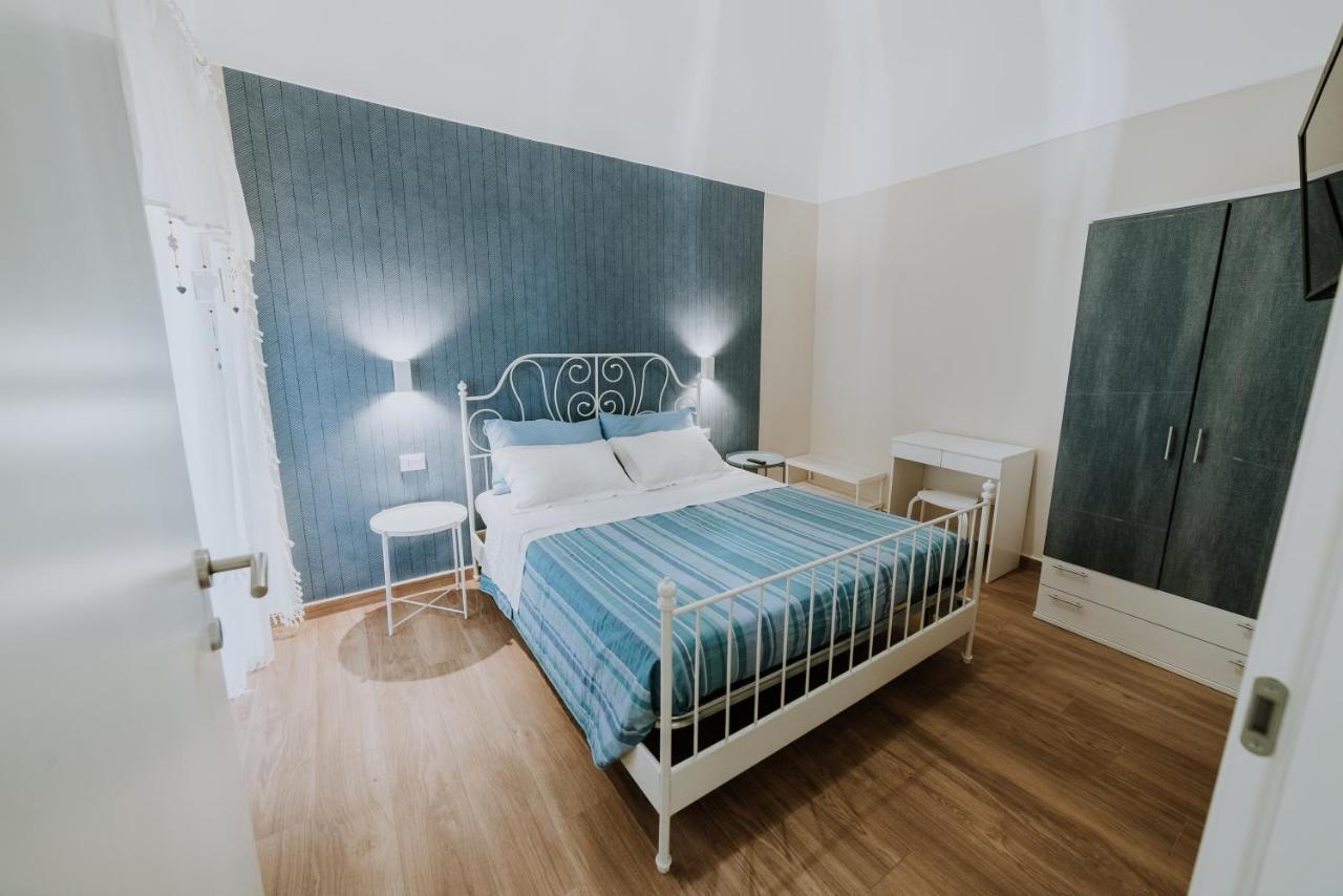 לינה וארוחת בוקר קייטי La Casa Di Achille מראה חיצוני תמונה