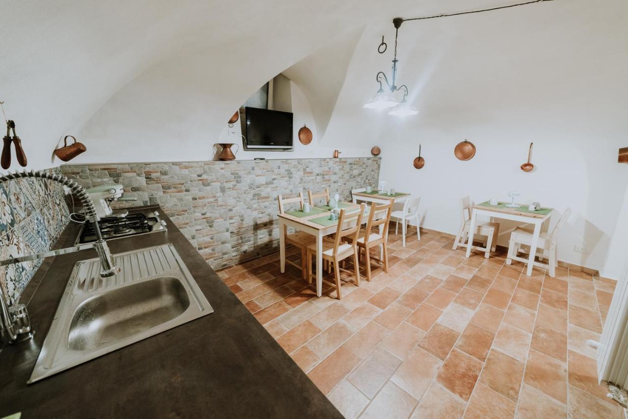 לינה וארוחת בוקר קייטי La Casa Di Achille מראה חיצוני תמונה