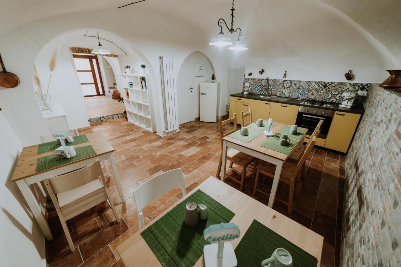 לינה וארוחת בוקר קייטי La Casa Di Achille מראה חיצוני תמונה