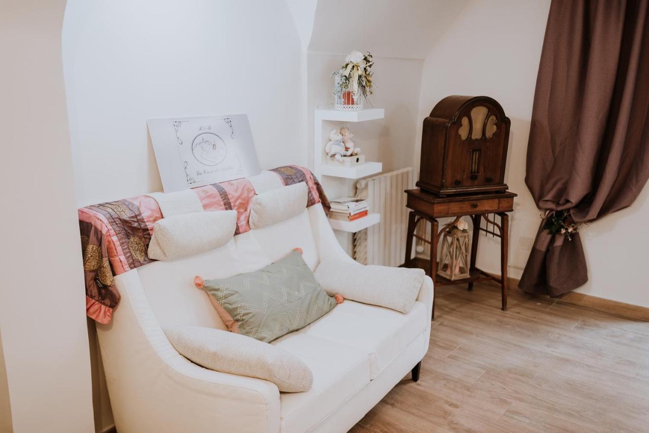 לינה וארוחת בוקר קייטי La Casa Di Achille מראה חיצוני תמונה