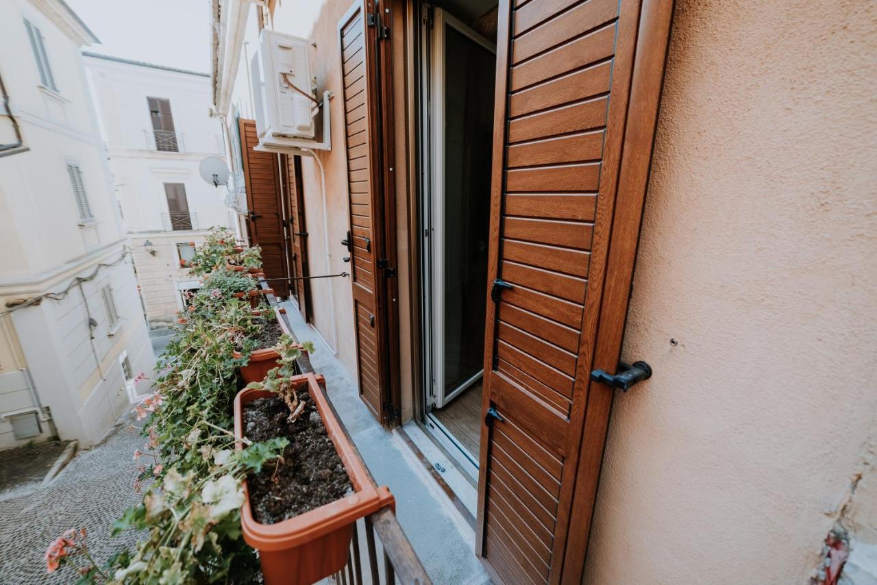 לינה וארוחת בוקר קייטי La Casa Di Achille מראה חיצוני תמונה