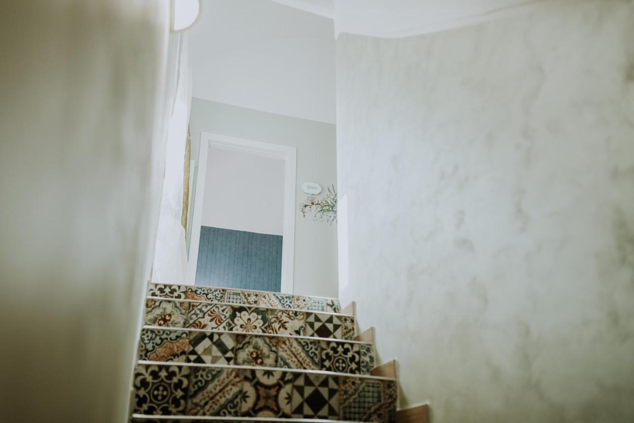 לינה וארוחת בוקר קייטי La Casa Di Achille מראה חיצוני תמונה