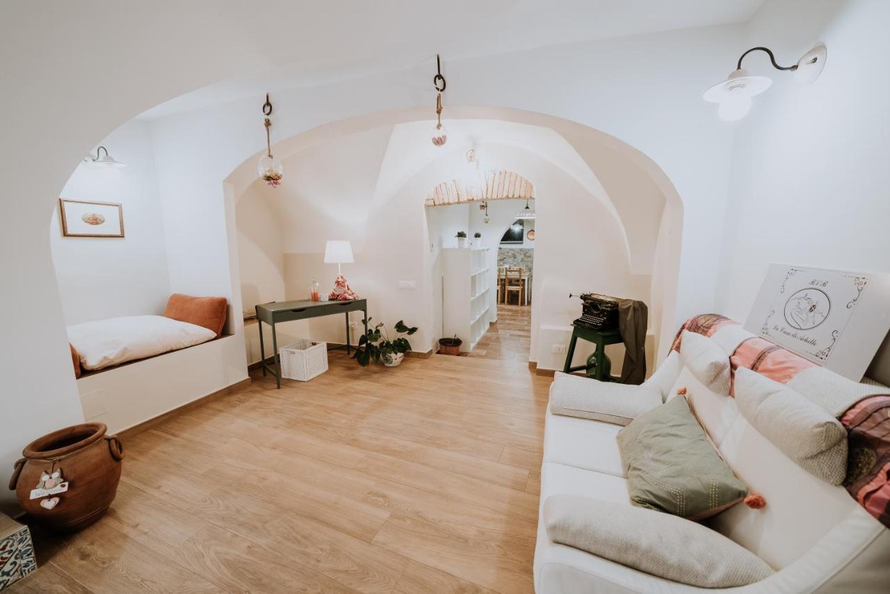 לינה וארוחת בוקר קייטי La Casa Di Achille מראה חיצוני תמונה