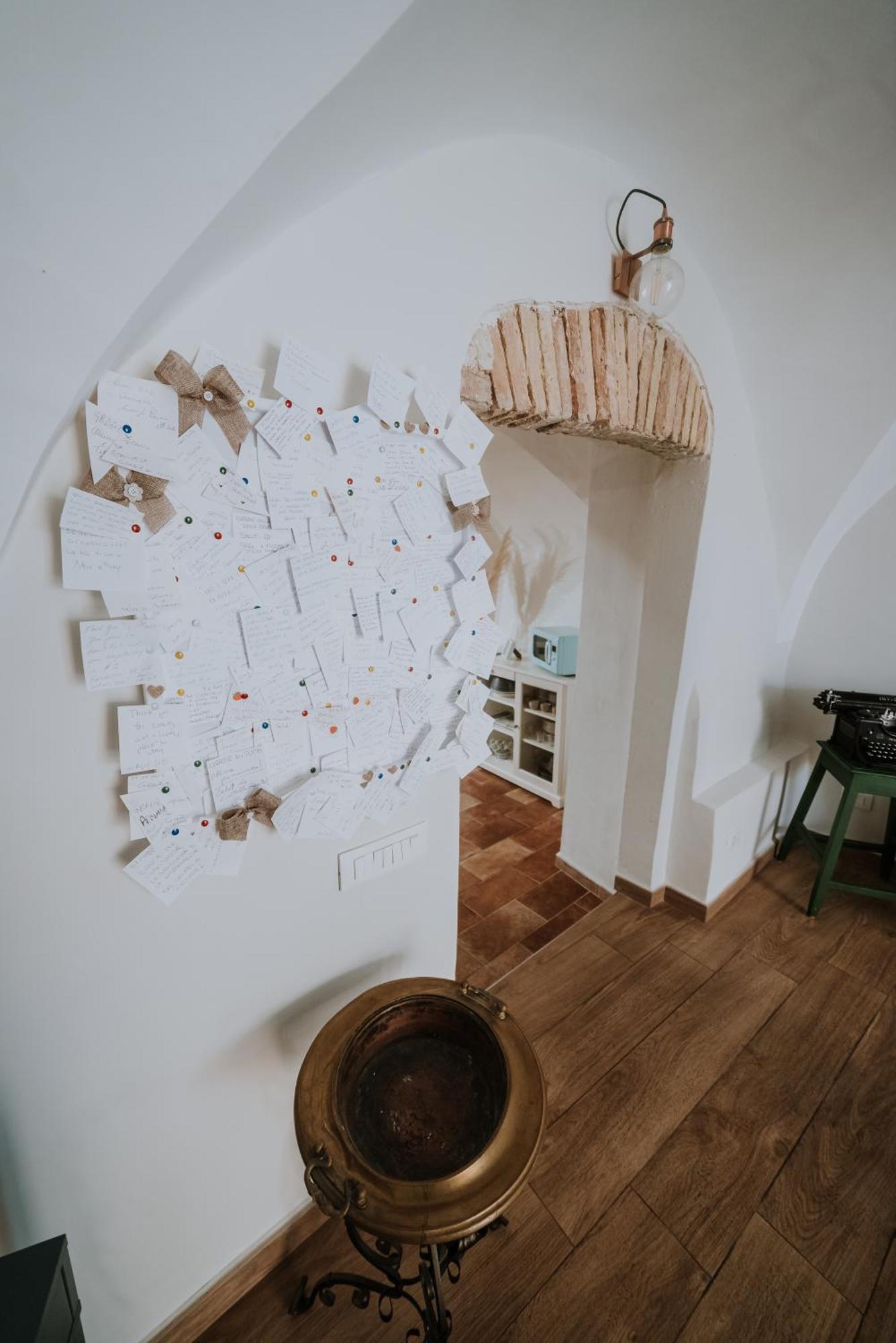 לינה וארוחת בוקר קייטי La Casa Di Achille מראה חיצוני תמונה